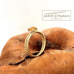 Handgemaakte gouden ring met roos vierkant geslepen Diamant mt 17,5