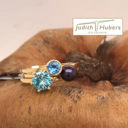 Handgemaakte geelgouden cocktail ring met Parel en een briljant geslepen Zirkoon en Aquamarijn mt 17,25
