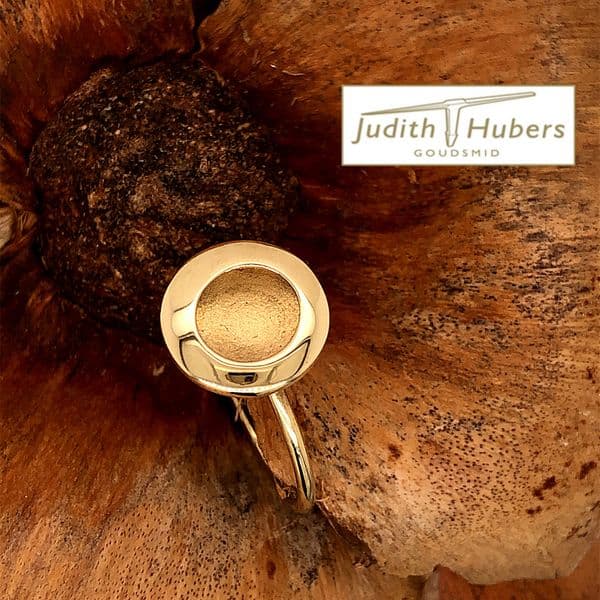 Mooie handgemaakte 14 karaat geelgouden ring mt 16,5