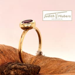 Handgemaakte gouden ring met briljant geslepen Rhodoliet mt 17,5