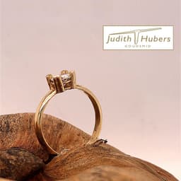 Handgemaakte gouden ring met briljant geslepen Moissanite mt 17,25