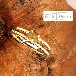 Handgemaakte gouden ring met roos rechthoek geslepen Diamant mt 17,5