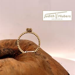 Handgemaakte gouden ring met roos rechthoek geslepen Diamant mt 17,5