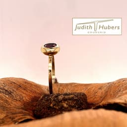 Handgemaakte gouden ring met briljant geslepen Rhodoliet mt 17,5